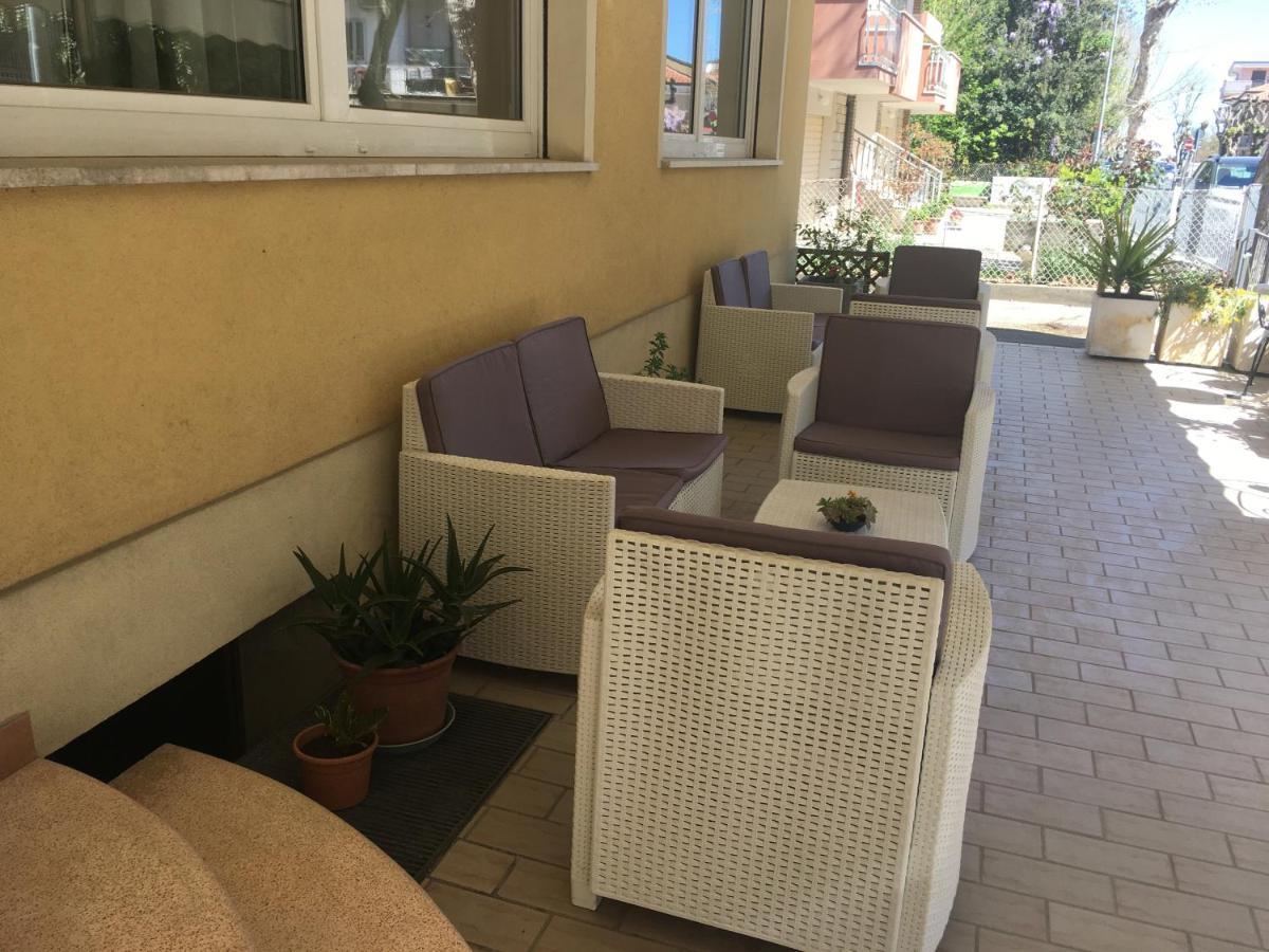 Hotel Villa Rinaldini Rimini Exteriér fotografie