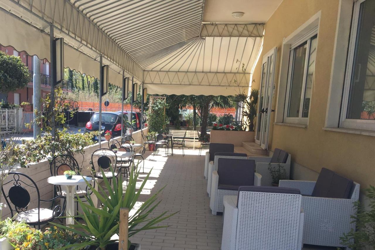 Hotel Villa Rinaldini Rimini Exteriér fotografie