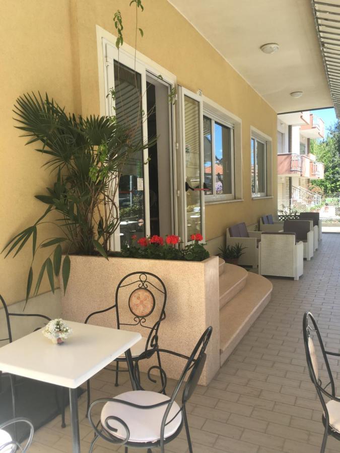Hotel Villa Rinaldini Rimini Exteriér fotografie